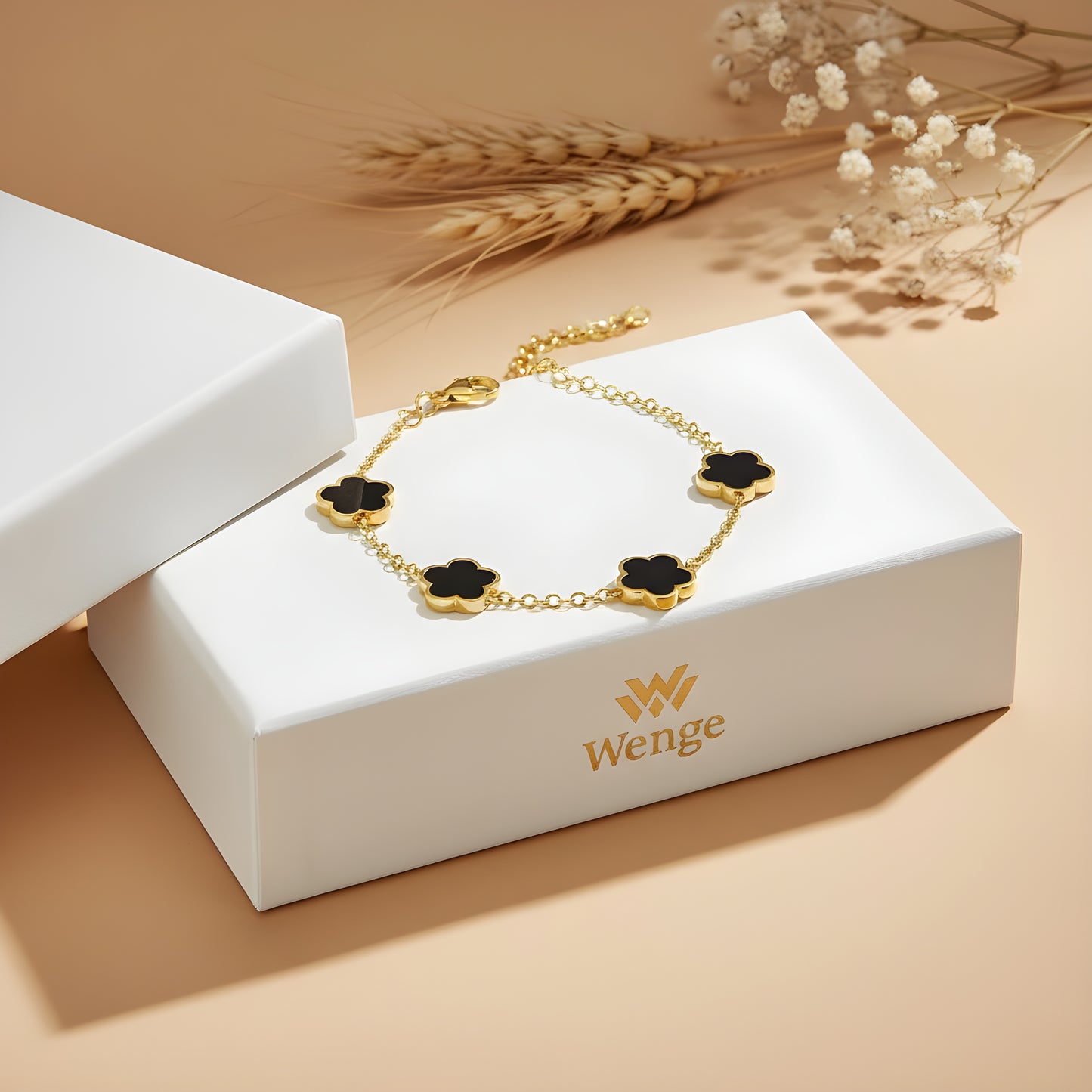 Eternal Clover Bracelet – 18k Gold Plated