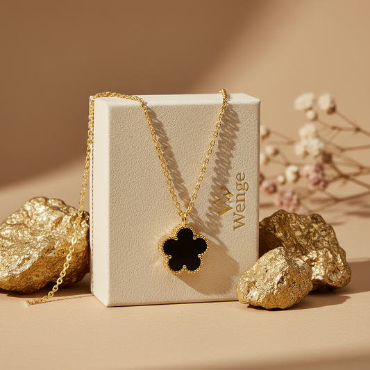 Onyx Clover Necklace – 18k Gold Plated